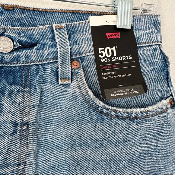 Levi’s Premium 90’s Loose Fit Distressed Jean Shorts in Sketch Artist NEW - Picture 12 of 12